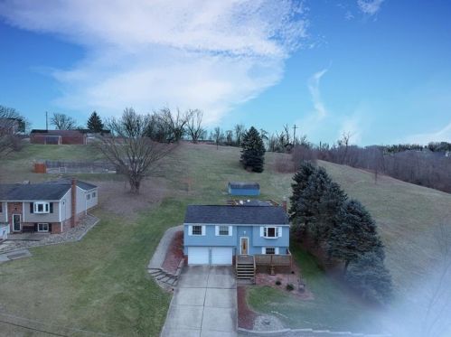 326 Sygan Rd, Mc Donald, PA 15057-2639
