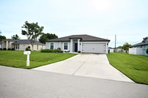 305 23rd Pl, Cape Coral, FL 33909-2812