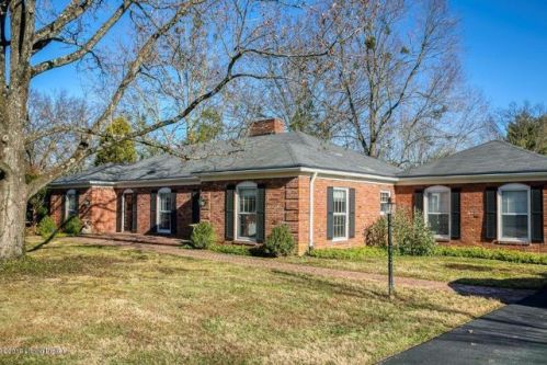 2009 Starmont Rd, Louisville, KY 40207-1161