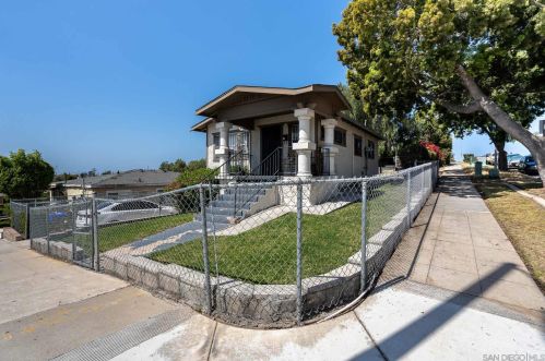 446 30th St, San Diego CA  92102-4124 exterior