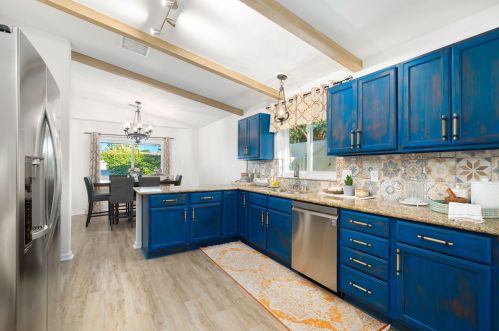 51915 Avenida Alvarado, La Quinta CA  92253-3190 exterior