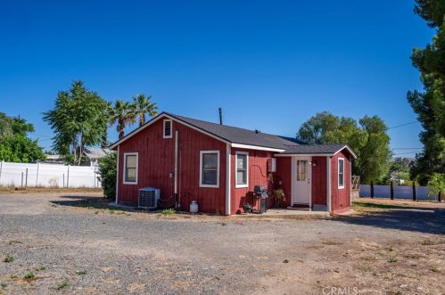 20135 Grand Ave, Wildomar CA  92595-9370 exterior