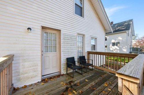 51 Riverview Ave, Groton CT  06340-3513 exterior