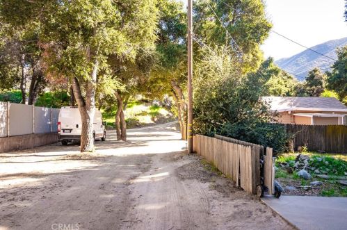 15226 Calle Los Hidalgos, Santa Clarita CA  91390-1035 exterior