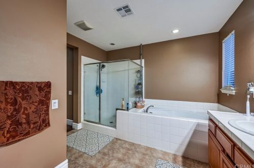 34652 Boros Blvd, Beaumont CA  92223-7466 exterior