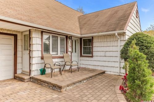 364 Howard Ave, Woodsburgh NY  11598-2940 exterior