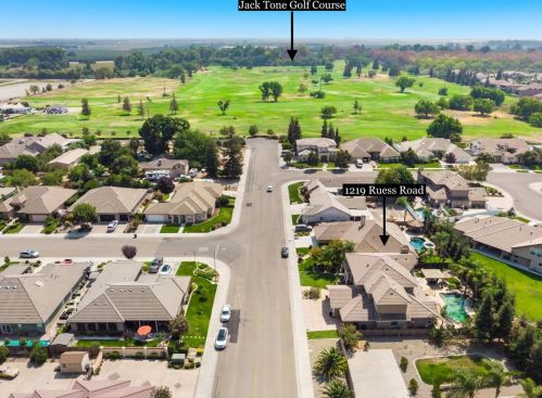 1219 Ruess Rd, Ripon CA  95366-9425 exterior