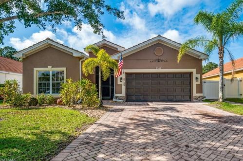 2733 Inlet Cove Ln, Naples, FL 34120-7548