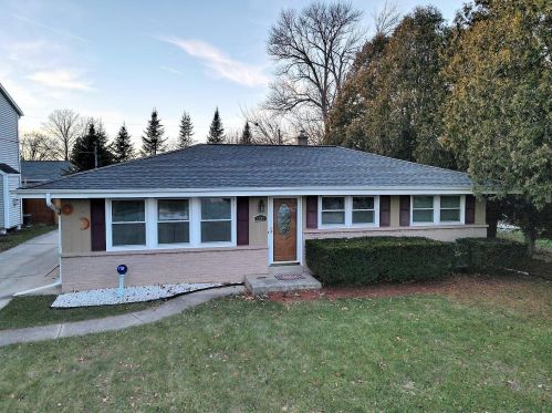 3573 92, Milwaukee WI 53228-1543 exterior