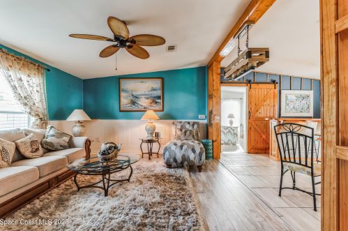 817 Oriole Cir, Sebastian FL  32976-7520 exterior