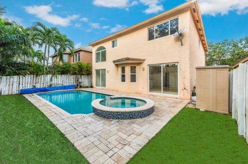 13358 32nd St, Hollywood FL  33027-3908 exterior