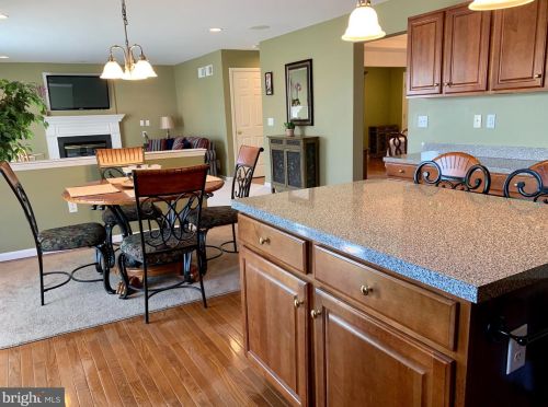 1 Wexford Rd, West Enola, PA 17025-3423