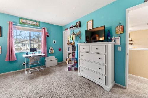 42064 Pine Needle St, Temecula CA  92591-7915 exterior