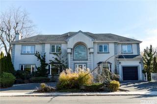 1725 Union Ave, Hewlett NY  11557-1829 exterior