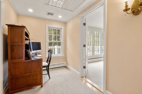 18 Goulding St, Sherborn MA 01770-1633 exterior