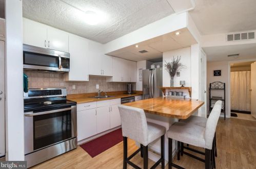 3132 Forest Ln, Collegeville, PA 19473-1030
