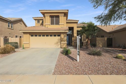 7040 Blackhawk Dr, Glendale, AZ 85308-9441