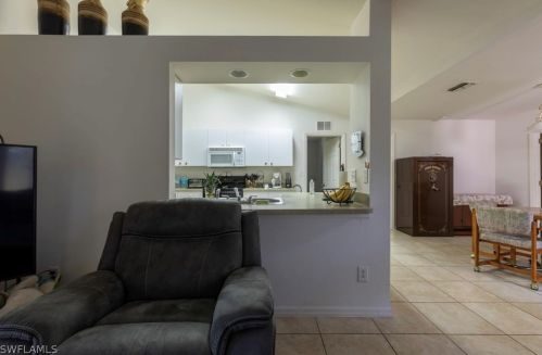 563 Flamingo Ave, Lehigh Acres FL 33974-7509 exterior