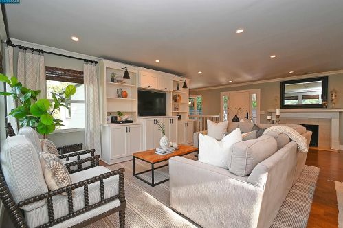 122 El Toyonal, Orinda CA  94563-2133 exterior