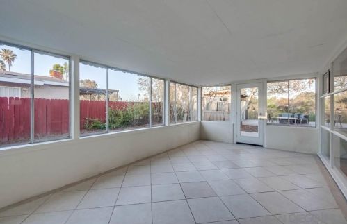 5027 Glasgow Dr, San Diego CA 92117-1037 exterior