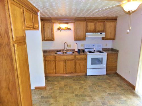 3422 Reaver Ave, Darbydale OH  43123-2028 exterior