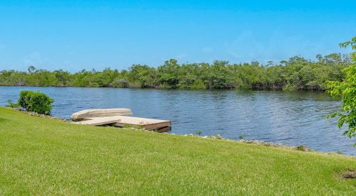 1335 Mainsail Dr, Naples FL  34114-8893 exterior