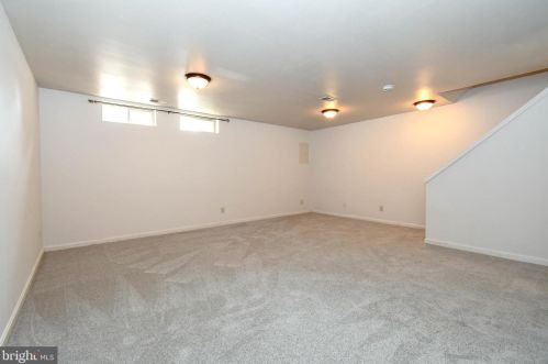 350 Hedgestone Ter, Leesburg VA 20176-4871 exterior