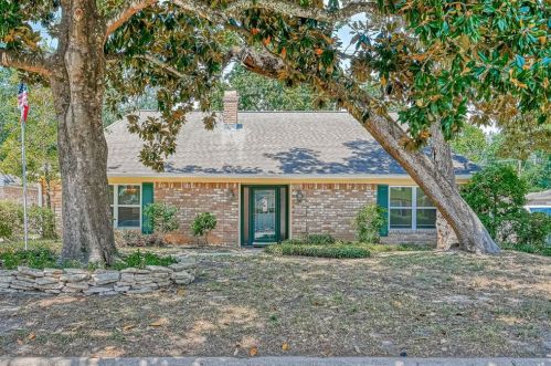 5507 Enchanted Timbers Dr, Humble, TX 77346-1946