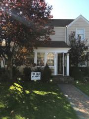 325 Longacre Ave, Woodsburgh, NY 11598-2550