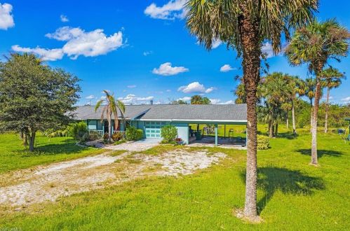 3931 20th Ave, Naples, FL 34117-9122