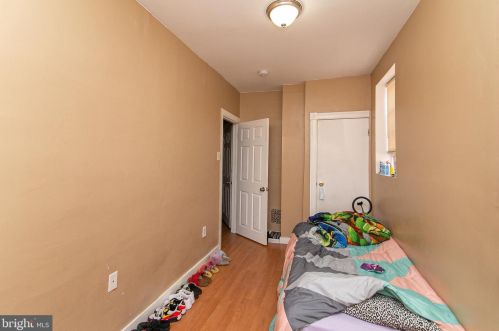 923 Atlantic Ave, Camden NJ  08104-1129 exterior