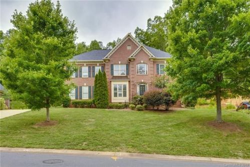 8520 Corolla Ln, Charlotte, NC 28277-1409