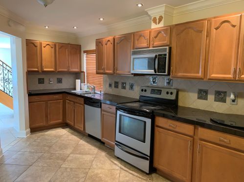 2502 Vision Dr, West Palm Beach, FL 33418-3875