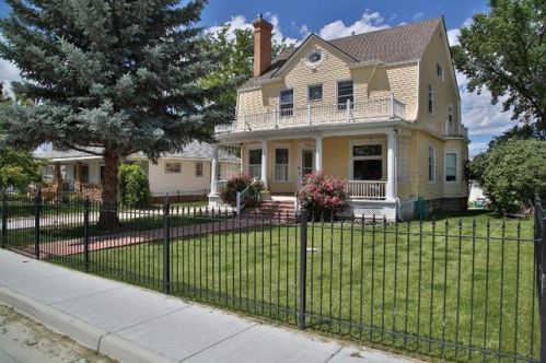 363 Loucks St, Sheridan, WY 82801-4121