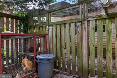 4600 Asbury Pl, Washington DC 20016-4326 exterior