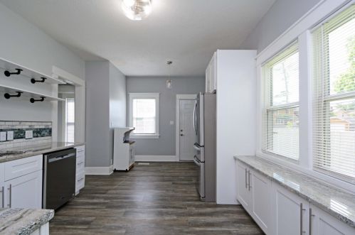 4000 Dupont Ave, Minneapolis MN  55412-1613 exterior