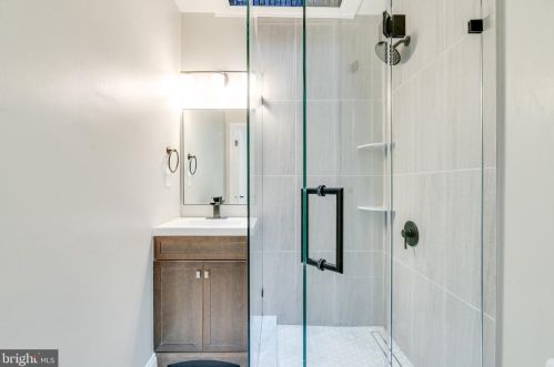 4425 Larchwood Ave, Philadelphia PA  19104-3915 exterior