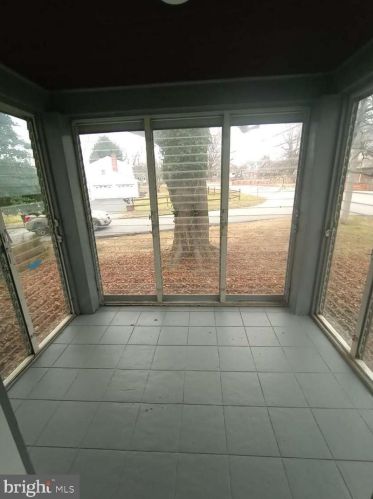 2038 Naamans Creek Rd, Boothwyn PA  19061-3342 exterior