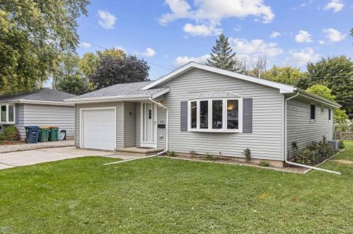 225 Chestnut St, Fond Du Lac WI  54935-3205 exterior