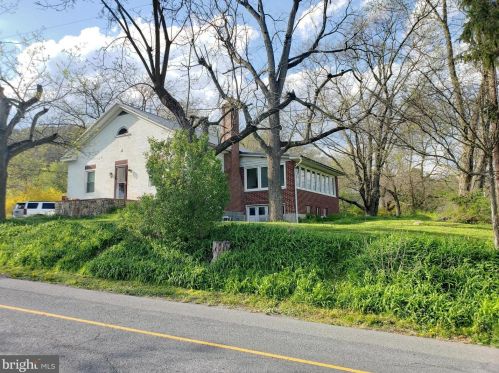 889 Pfoutz Valley Rd, Eshcol, PA 17062-9304