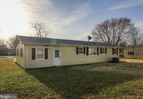 133 Azalea Dr, Charles Town WV  25414-5841 exterior