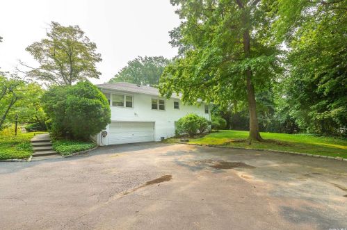 14 Cypress Ave, Great Neck NY  11024-2004 exterior