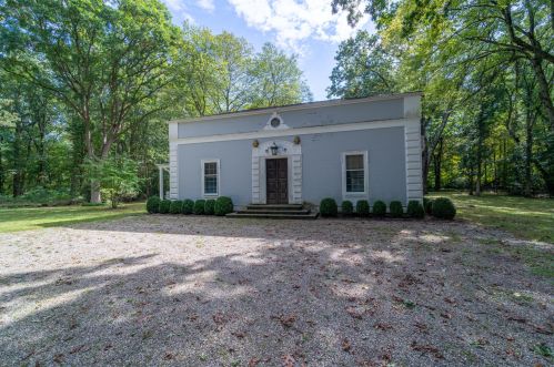 5 Father Peters Ln, New Canaan CT  06840-2215 exterior