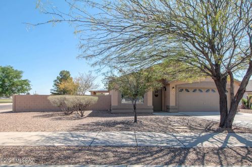 7501 Cordelia Ave, Tucson, AZ 85746-2527