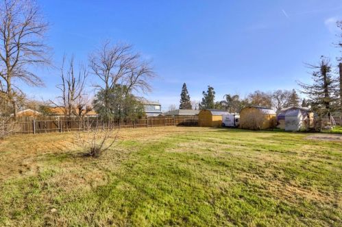 9665 Kent St, Elk Grove CA  95624-2432 exterior