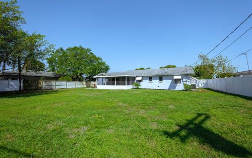 710 Camino St, Fort Pierce, FL 34952-1438