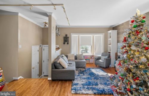 1944 Wicklow Ct, Woodbridge VA  22191-3459 exterior