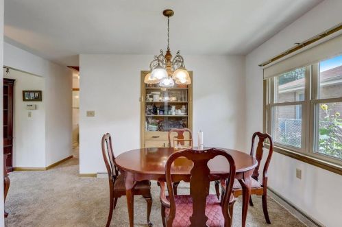 7119 Lakefield Dr, Milwaukee WI  53219-4025 exterior