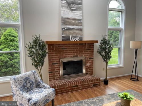 32 Windward Ct, Collegeville PA  19426-2869 exterior