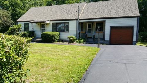 44 Lake Rd, Fishkill, NY 12524-3006